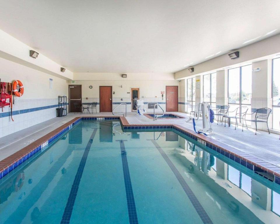 Comfort Inn & Suites Madisonville Luaran gambar