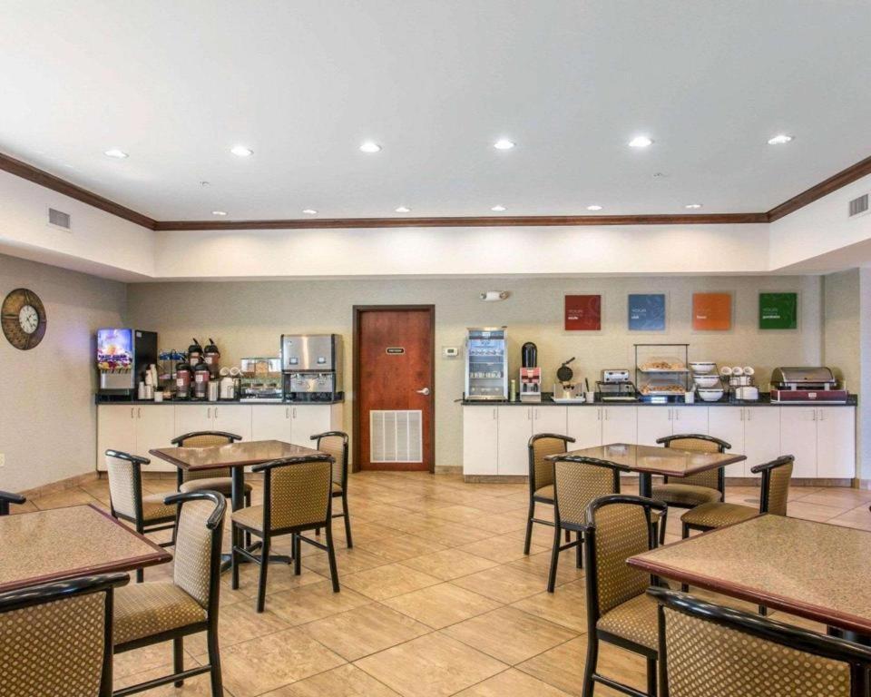 Comfort Inn & Suites Madisonville Luaran gambar