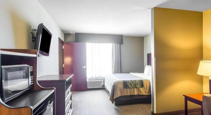 Comfort Inn & Suites Madisonville Luaran gambar